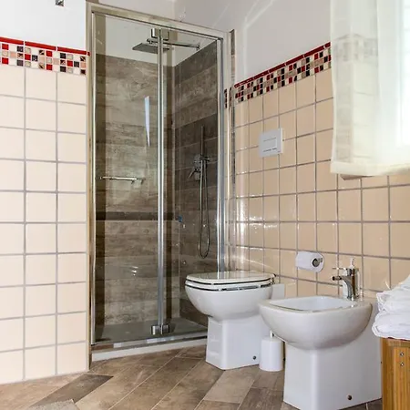 Geolja Bed & Breakfast 3*