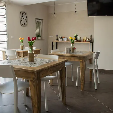 Geolja Bed & Breakfast 3*